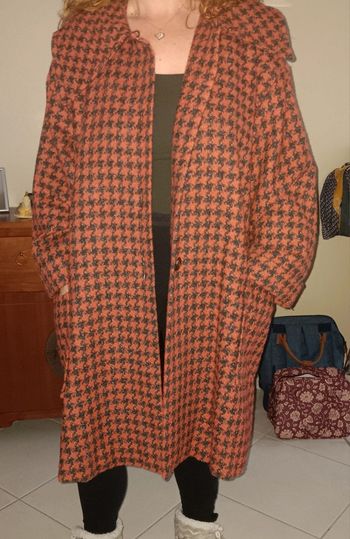 Manteau hiver en laine fait main par une couturière