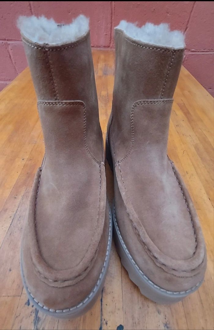Boots Ugg W CLASSIC RISING HEEL ZIP - photo numéro 4