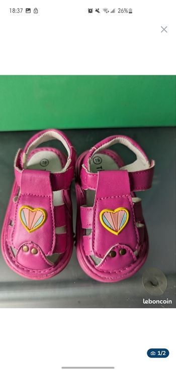 sandalettes fille taille 19.