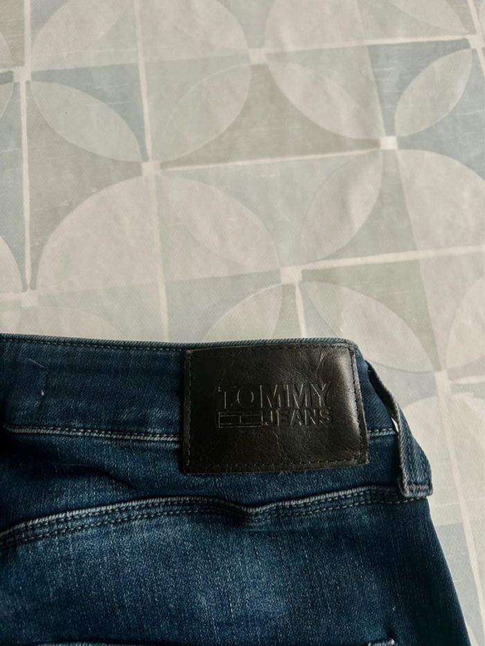 Jean femme 26/32 (S ou 36) - Tommy Jeans -Neuf avec étiquette - photo numéro 4