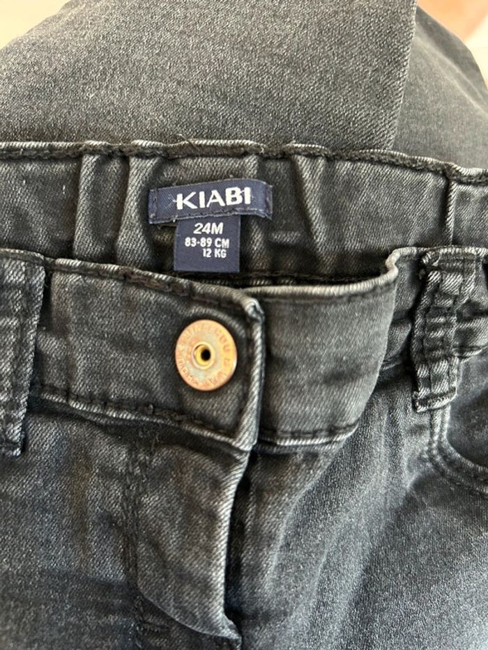 Lot de deux jeans fille taille 24 mois - photo numéro 4
