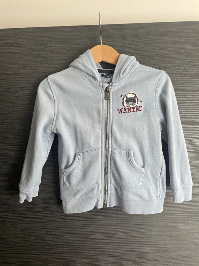Veste zippée à capuche garçon bleu ciel. Petit Shérif. 24 mois. Kiabi