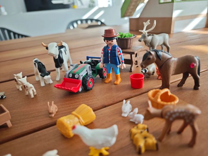 Playmobil fermier tracteur et animaux - photo numéro 2