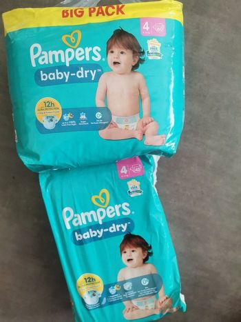Couches pampers taille 4