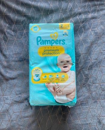 Couches Pampers