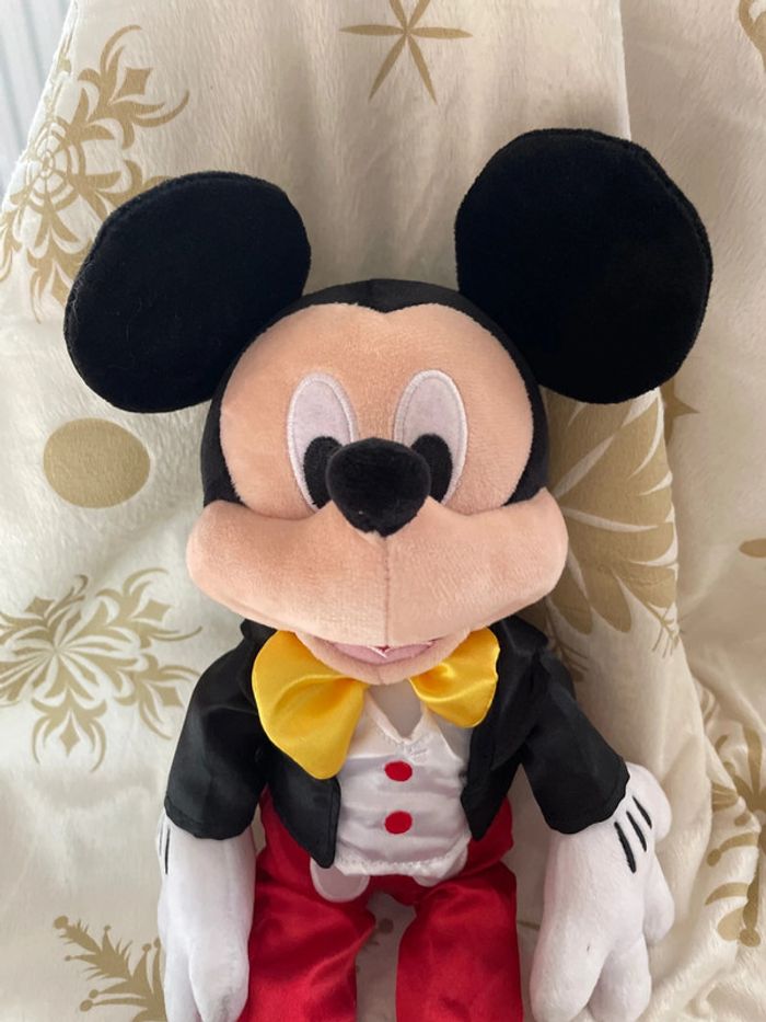 Peluche Mickey Mouse Costume Disneyland Paris Disney noir rouge smoking 34 cm - photo numéro 2