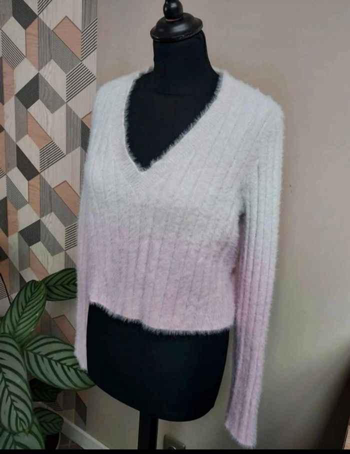 Joli pull Bershka dégradé de couleur
Taille S - photo numéro 2