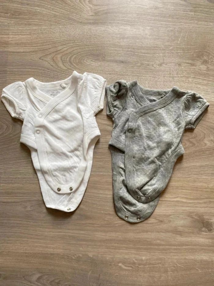 Lot de trois bodies manches courtes - photo numéro 2