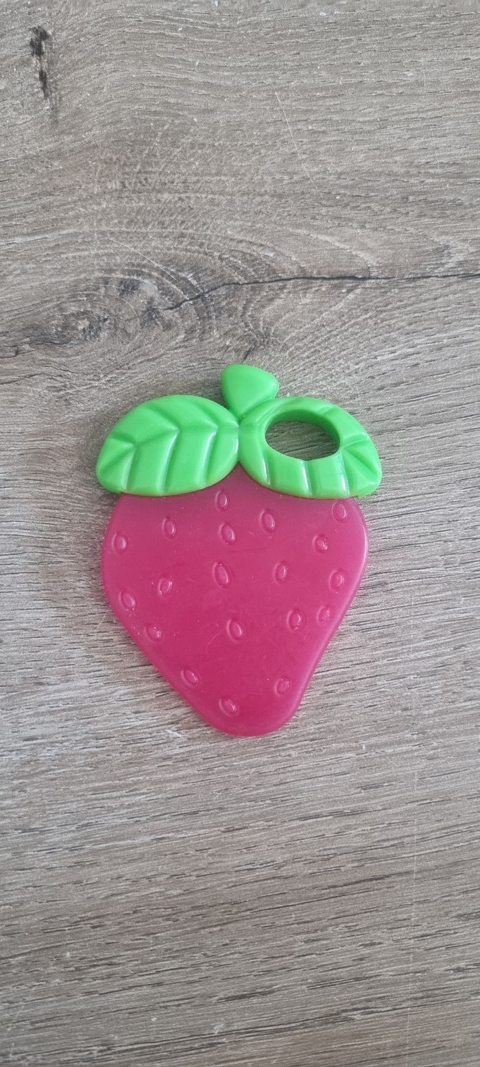 Lot anneaux de dentition 🍓🍇 - photo numéro 3