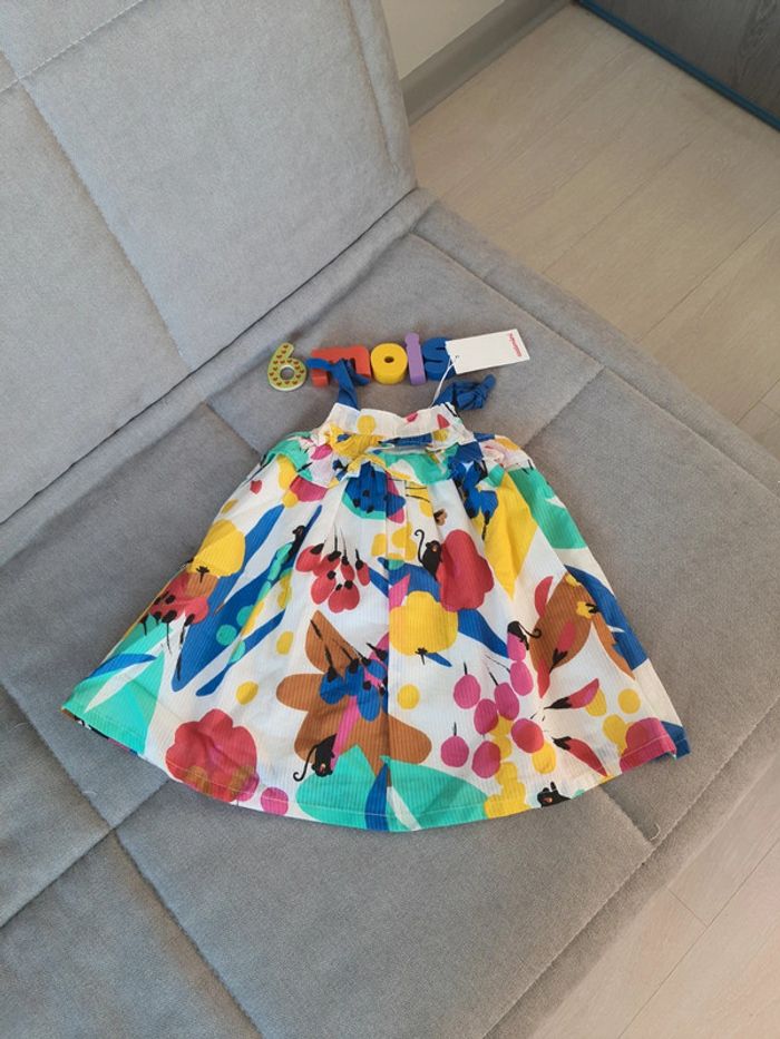 Robe Catimini taille 6 mois neuf avec étiquettes