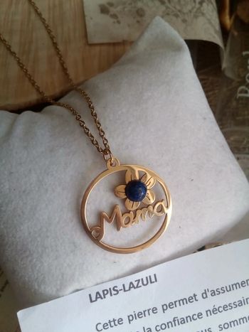 Collier mama avec pierre de lapiz lazuli