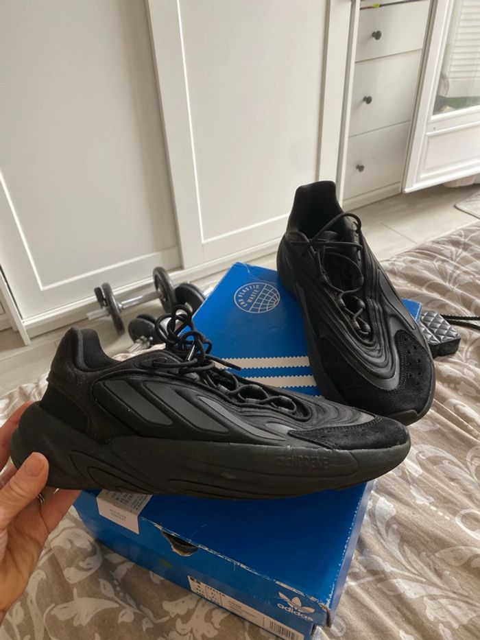 Basket adidas taille 41,5