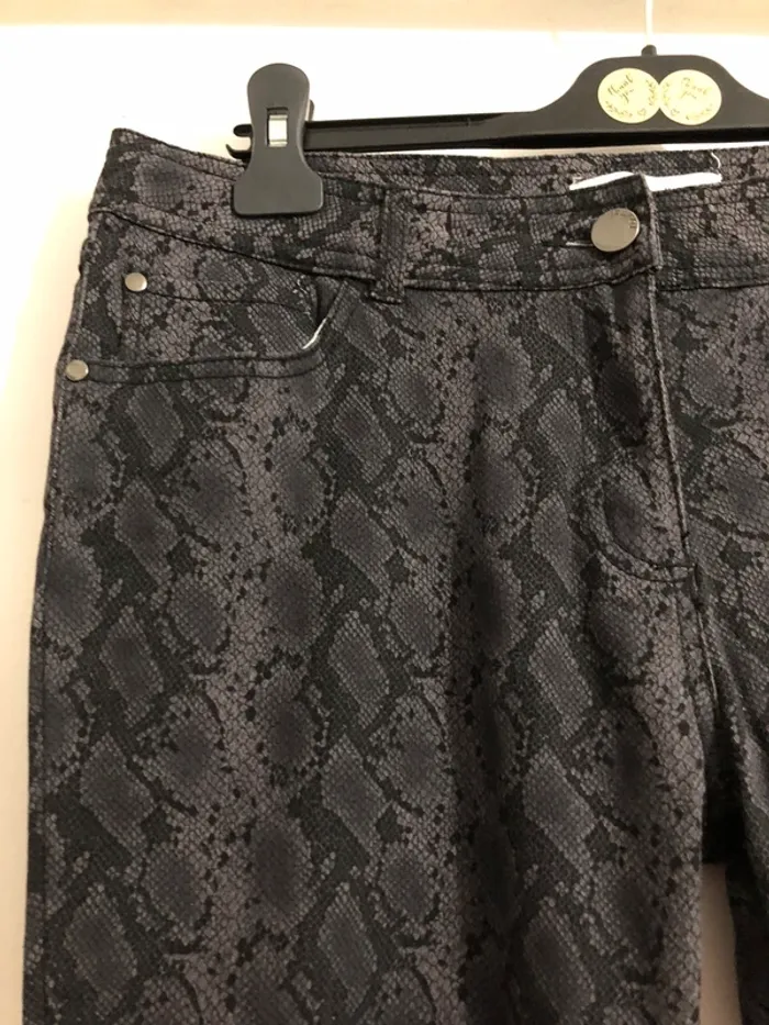 Pantalon imprimé Python - photo numéro 3