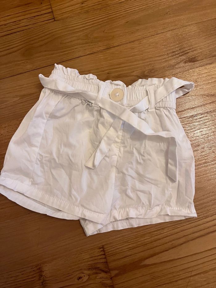 Short blanc