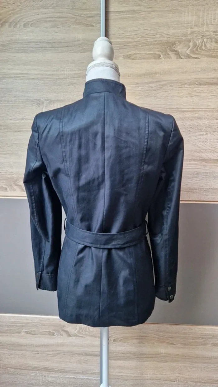 Veste noire - photo numéro 4