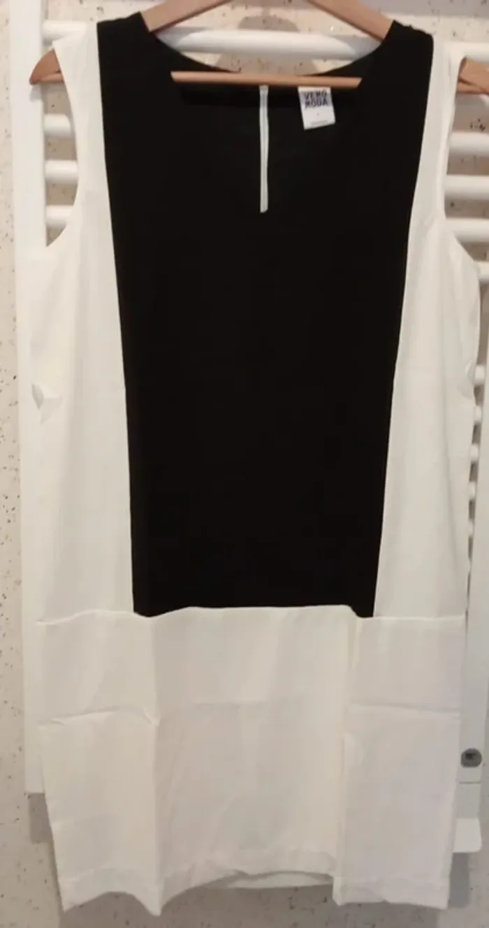 Robe noire blanche Vero Moda Taille S - photo numéro 2