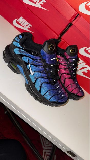 LOT DE 2 paire de TN