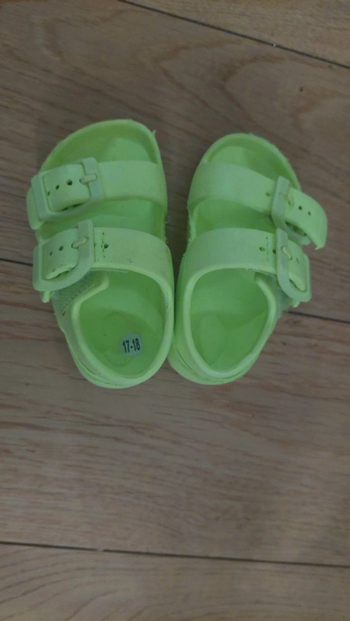 Sandales plastique - photo numéro 3