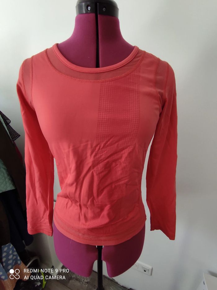 T shirt t 42/43 tbe etat