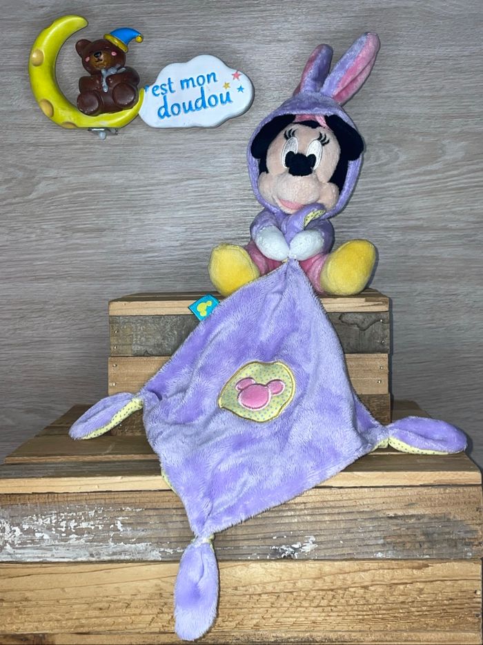 DY389 doudou Minnie Disney