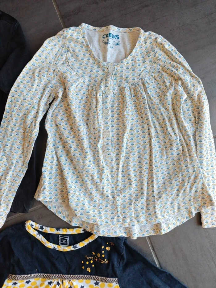 4 hauts 5 ans fille - photo numéro 4