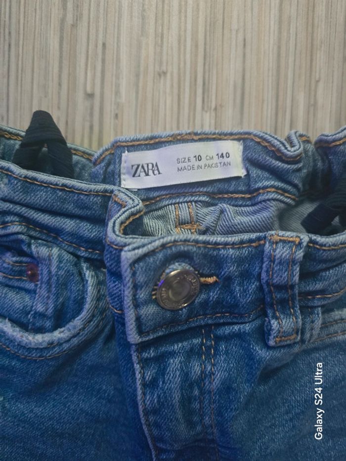 Jean troué - Zara - Taille 10 ans - photo numéro 2