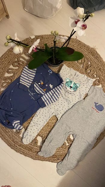 Lot 3 pyjamas
