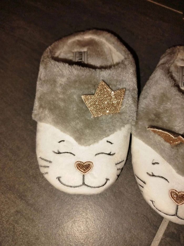 Pantoufles taille 38 très bonne état - photo numéro 2