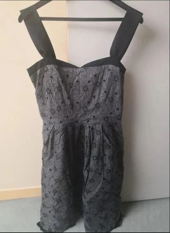 robe noire grise