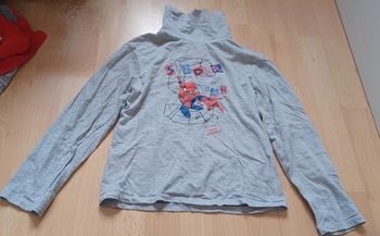 Sous pull spiderman