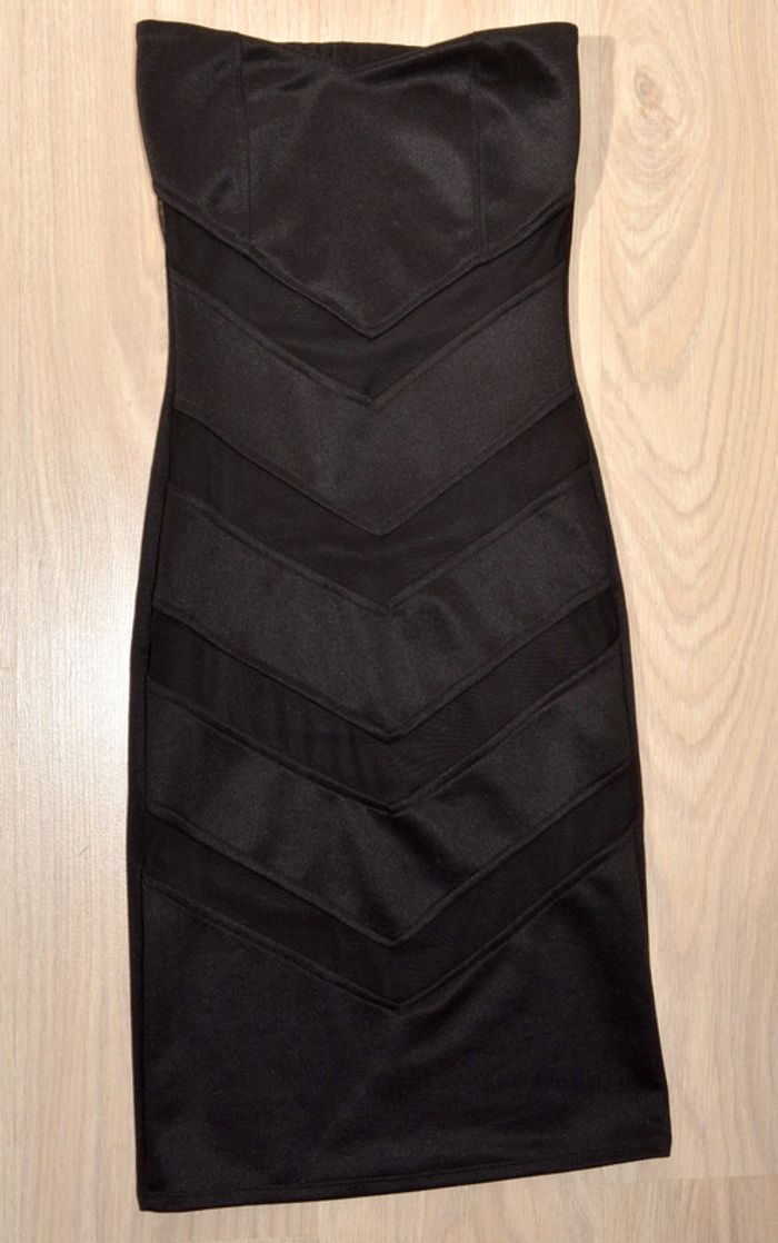 robe de soirée noire uni moulante sans bretelles avec transparence et zigzag taille 34 - photo numéro 4