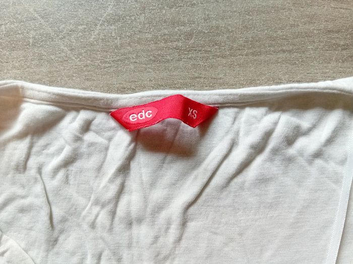 Tee shirt taille XS - photo numéro 2