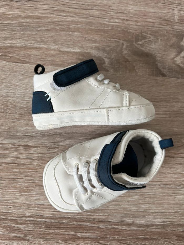 Chaussures baskets bébé