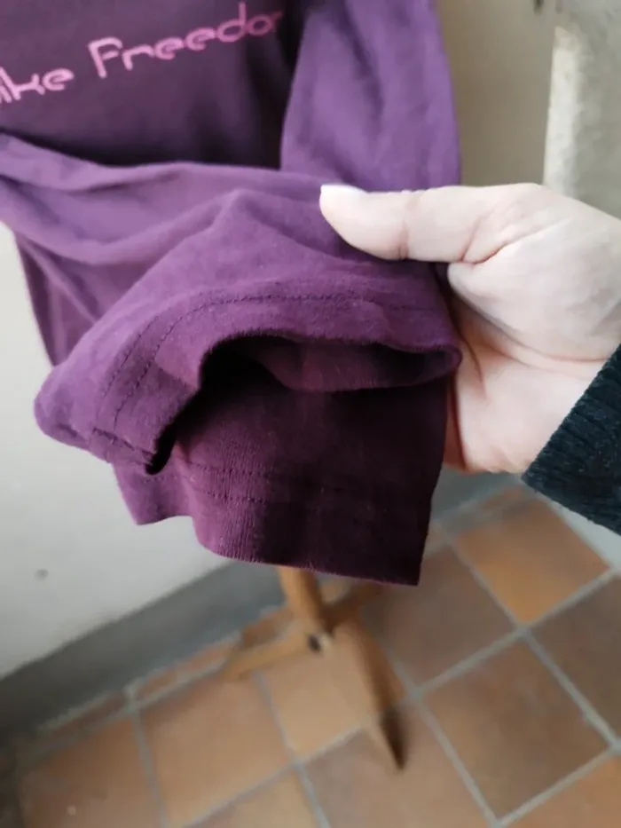 Tee shirt taille 42/44 - photo numéro 2