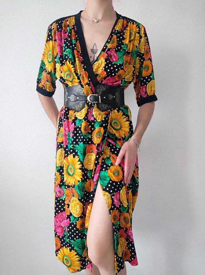 Robe longue portefeuille fleur multicolore noir Rétro / Botto Boutique - 36/S oversize à 46/XXXL - photo numéro 3