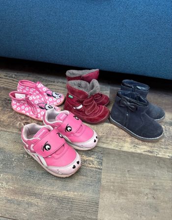 Lot chaussures taille 22 