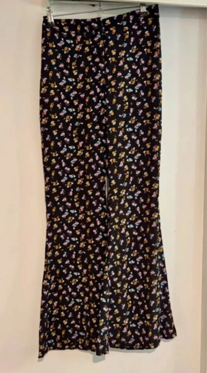 💖 Pantalon évasé fleuri Pimkie T.38 - photo numéro 2