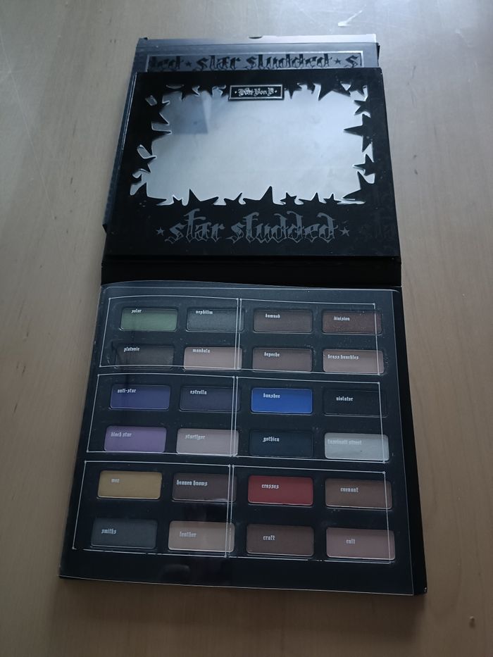 PALETTE  FETISH KAT VON D - photo numéro 3