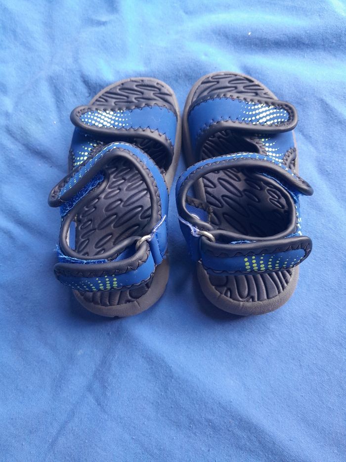 Chaussure ouverte taille 20 - photo numéro 2