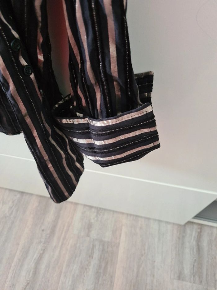 Chemise cache cœur noir et dorée Zara - photo numéro 6