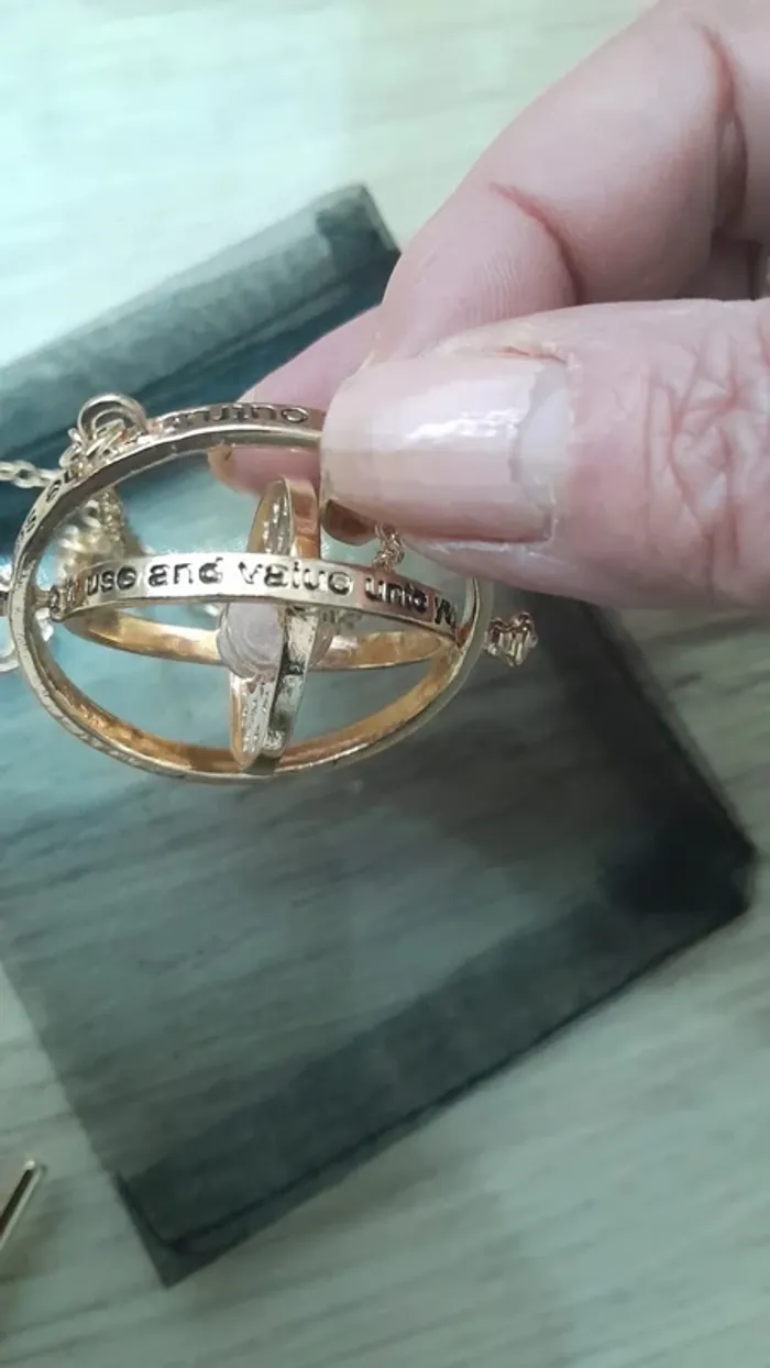 Collier Hermione, Harry Potter avec pendentif Retourneur de Temps - photo numéro 3