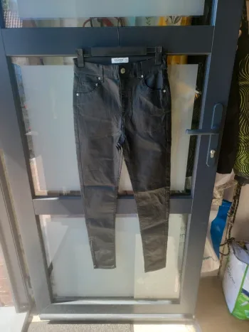 Pantalon enduit