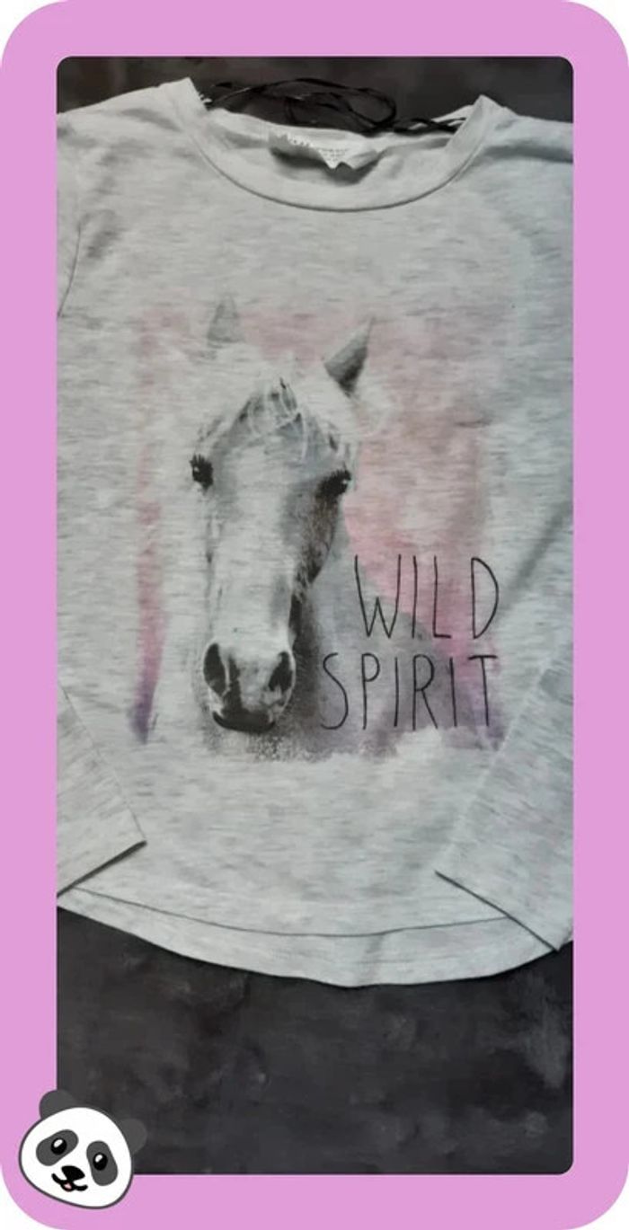 Tee-shirt ML h&m gris chiné motif licorne 134/140 cm en très bon état - photo numéro 4