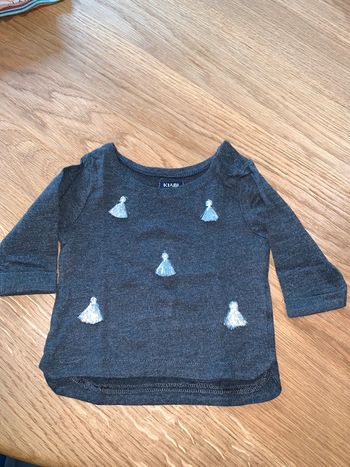 Tee-shirt bébé fille Kiabi Gris + argenté  Visuel pompons devant