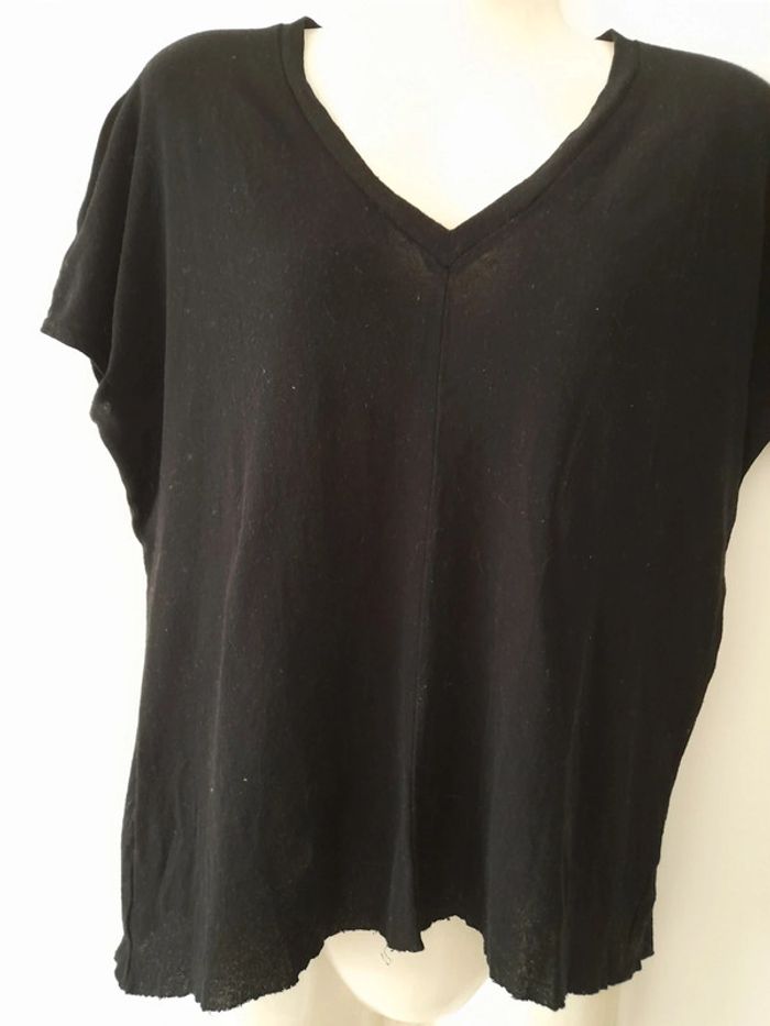 Tee-shirt noir col V Zara