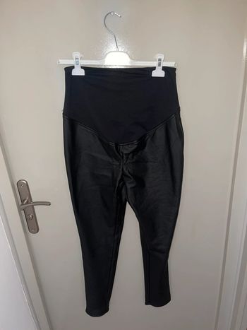Legging de grossesse Kiabi – Taille 38-Neuf, jamais porté – Confort et style garantis !