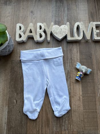 - Pantalon Kiabi   - 1 mois - Très bon état