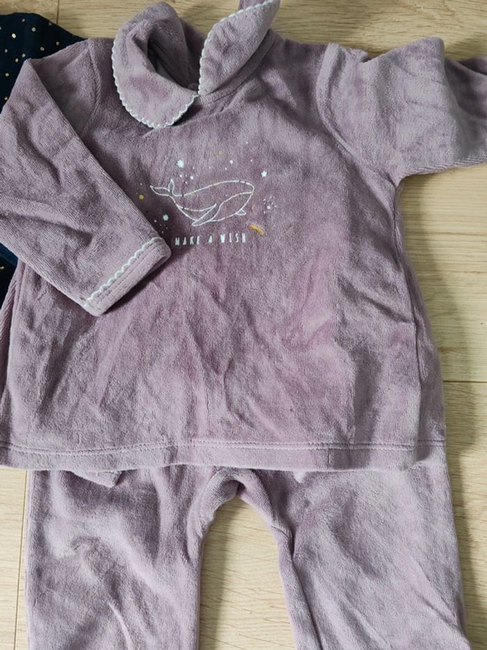 Lot de deux pyjamas 2 pièces 12 mois - photo numéro 2