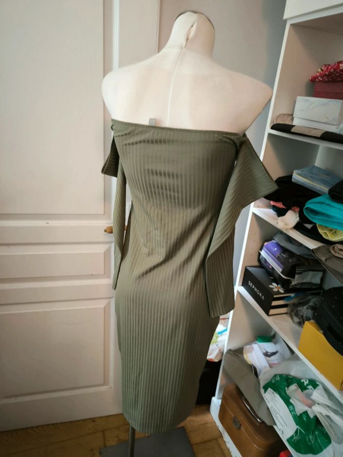 Robe moulante épaules dénudées Asos taille 38 - photo numéro 3