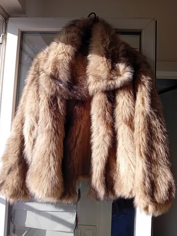 Veste en fausse fourrure marron noir L